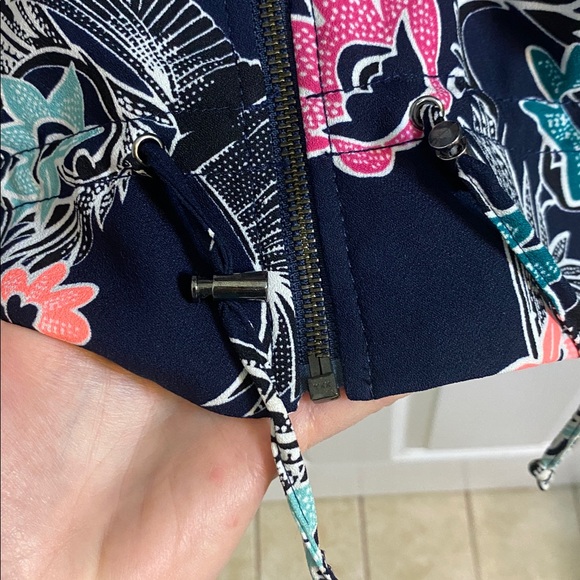 Banana Republic Floral Bird Print Drape Navy Bomber jacket Coat Women’s Small - Picture 4 of 9